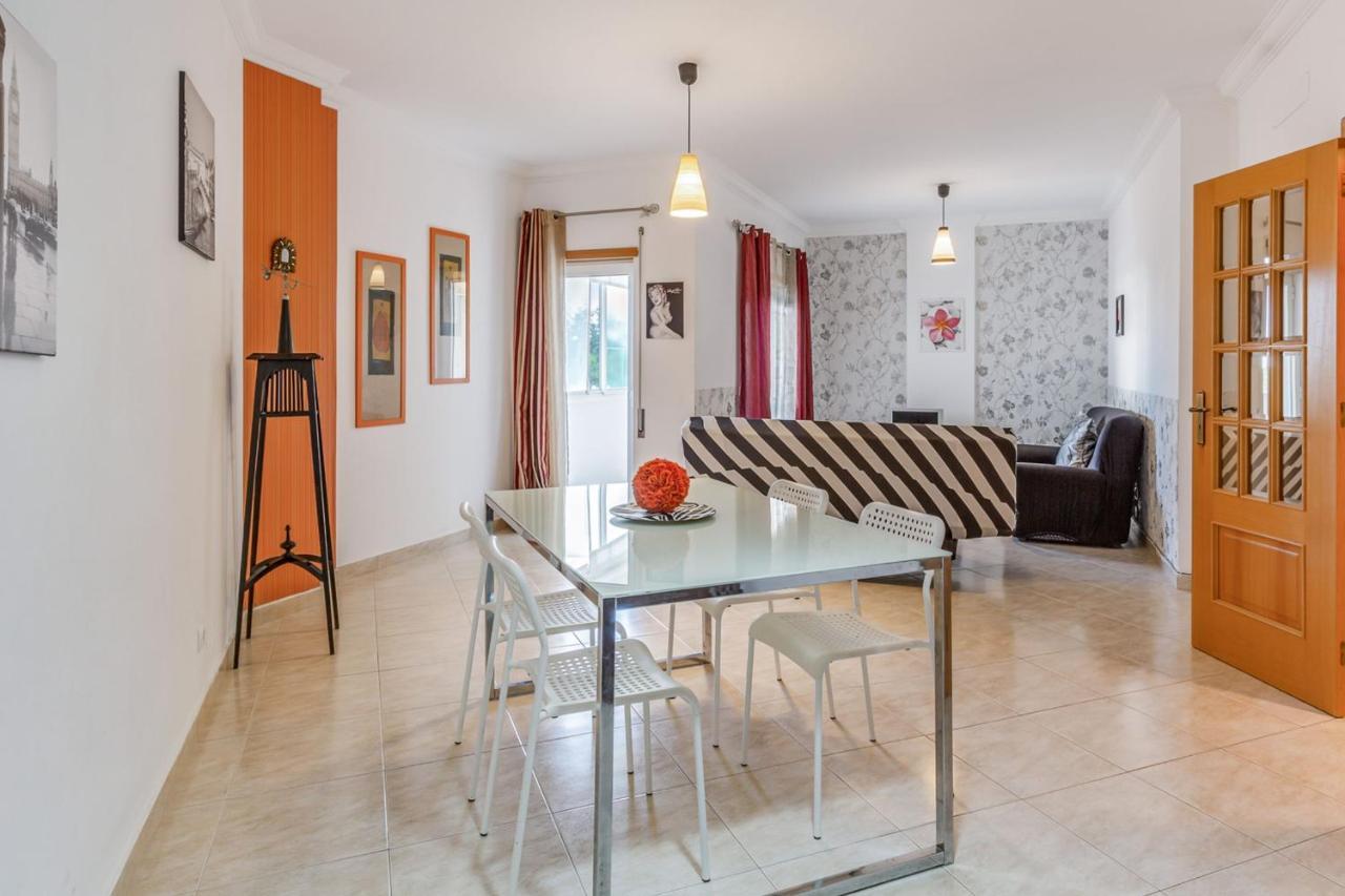 Spacious 2 Bdr Apartment W/ Patio By Lovelystay Armação de Pêra Exteriör bild