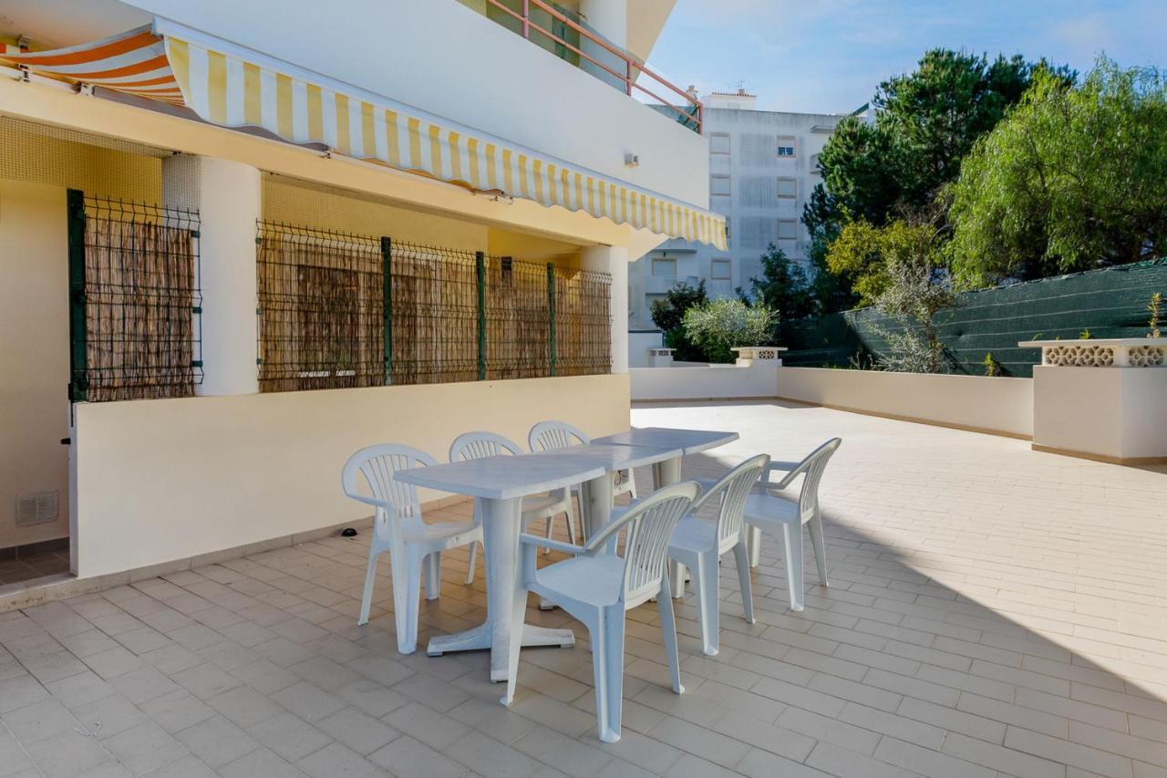 Spacious 2 Bdr Apartment W/ Patio By Lovelystay Armação de Pêra Exteriör bild
